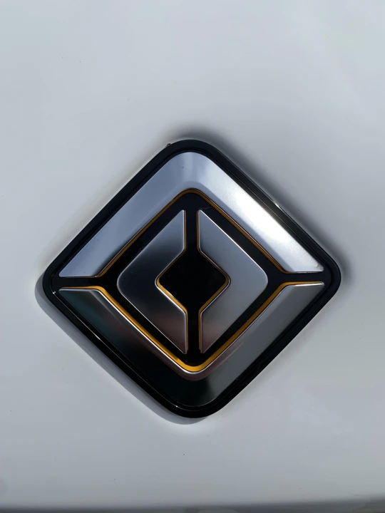 2022 Rivian R1S - Image 14 of 31