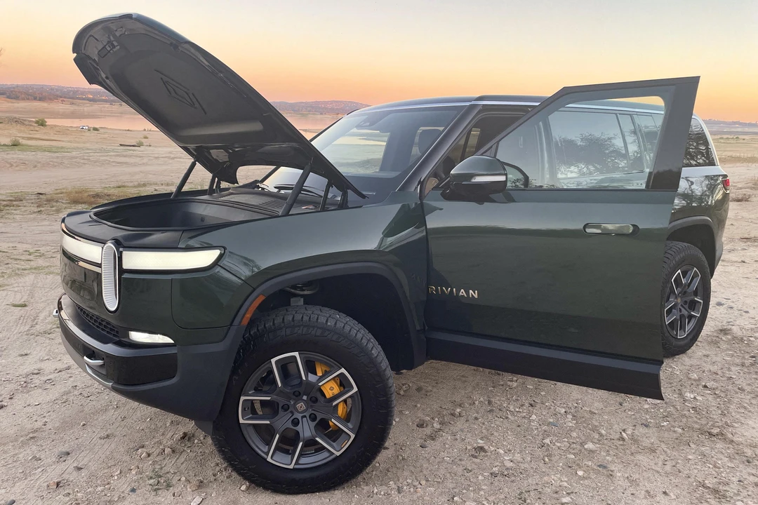 2022 Rivian R1S - Image 6 of 14