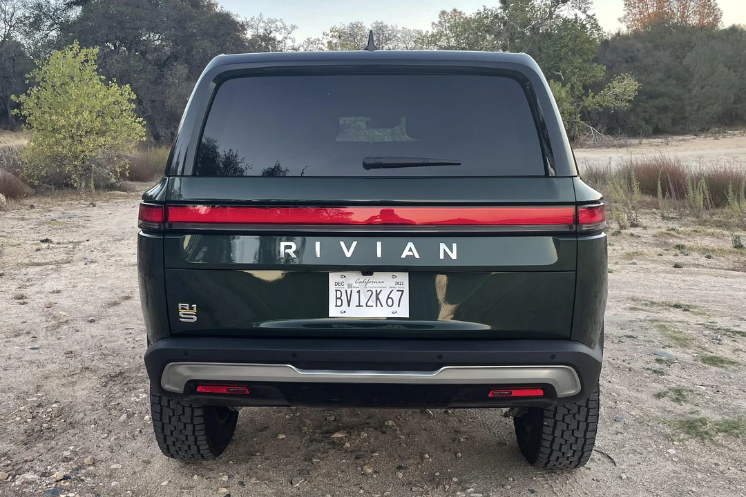 2022 Rivian R1S - Image 5 of 14