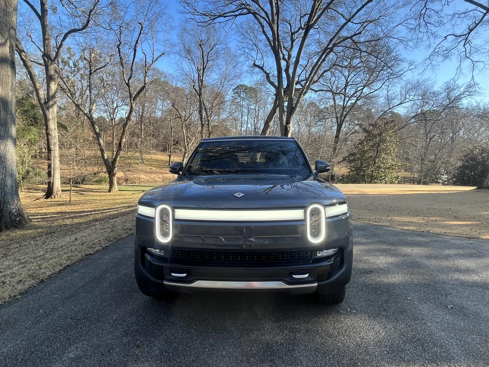 2022 Rivian R1S - Image 7 of 20
