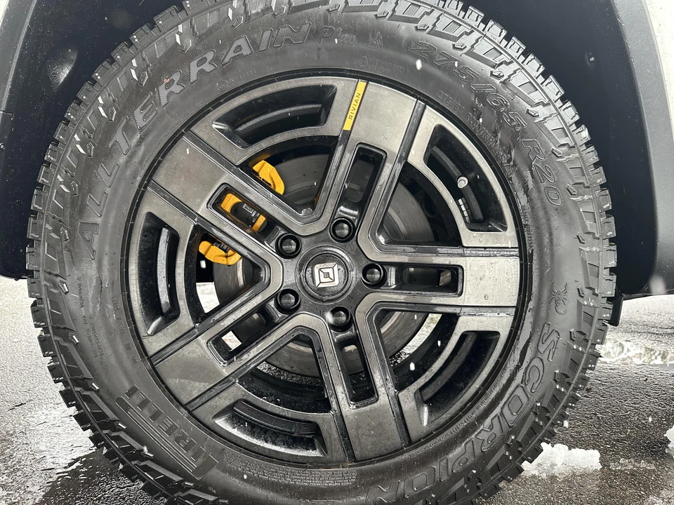 2022 Rivian R1S - Image 31 of 31