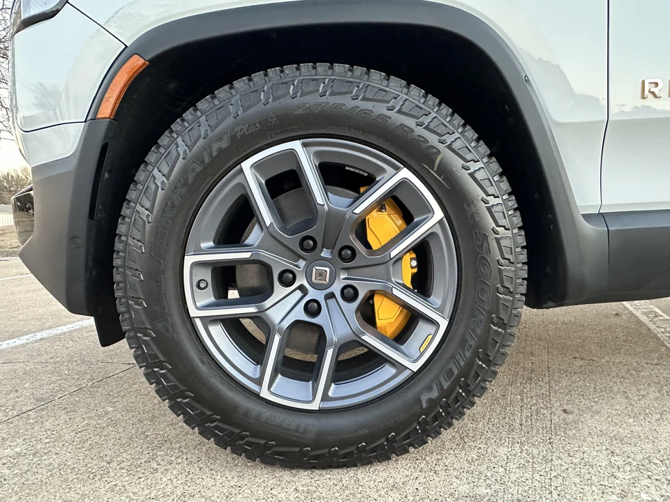 2022 Rivian R1S - Image 19 of 31