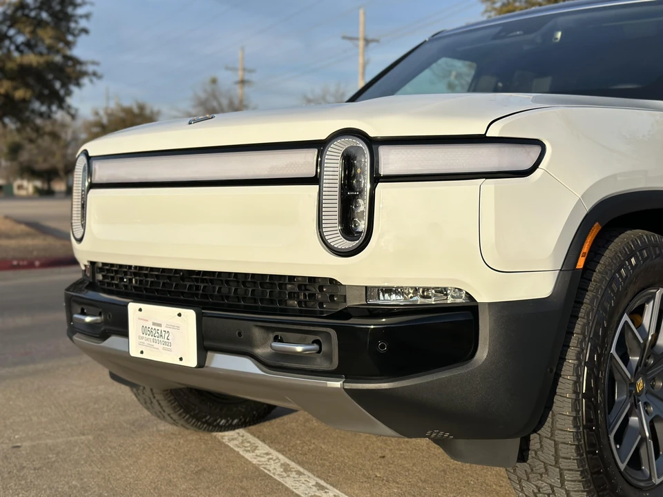 2022 Rivian R1S - Image 18 of 31