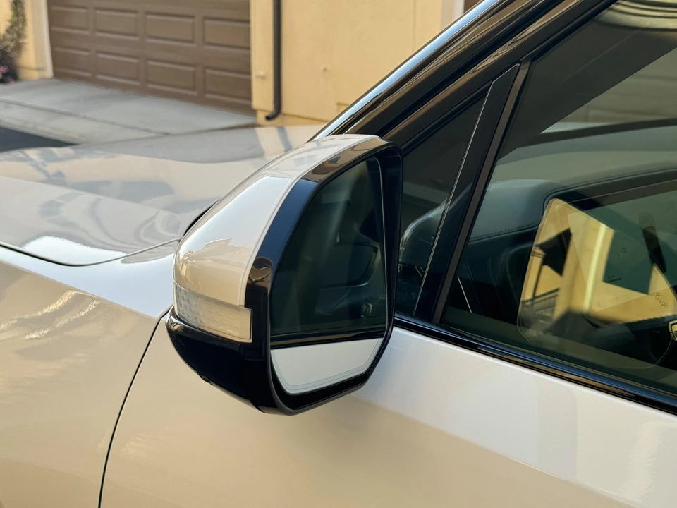2022 Rivian R1S - Image 21 of 31