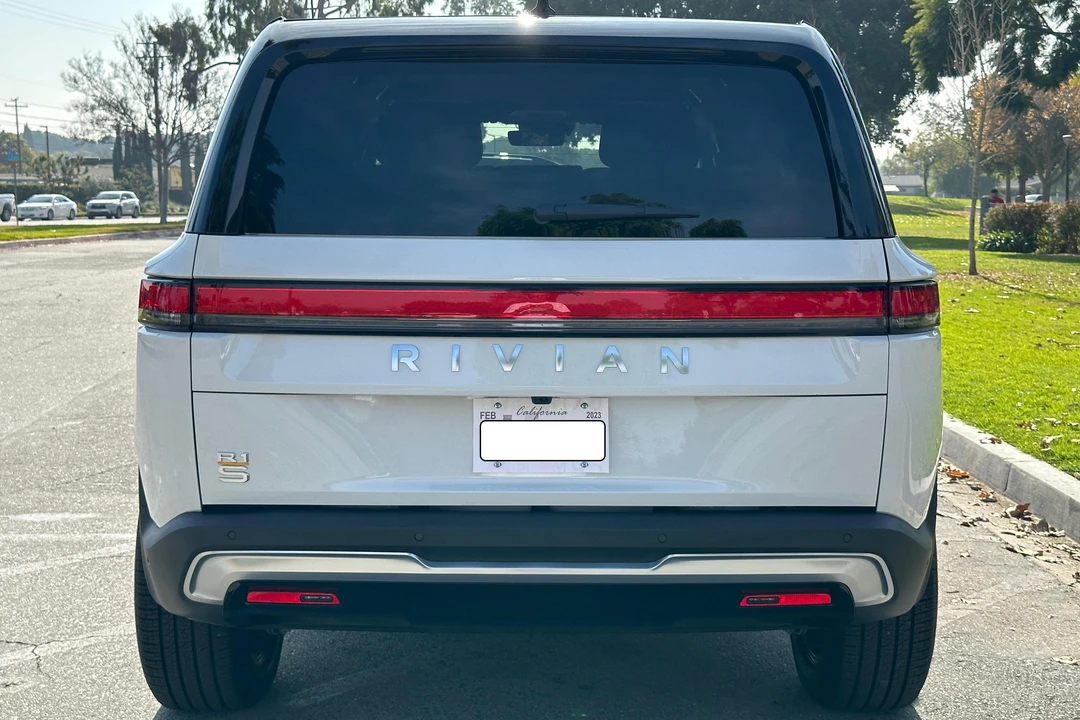 2022 Rivian R1S - Image 5 of 27