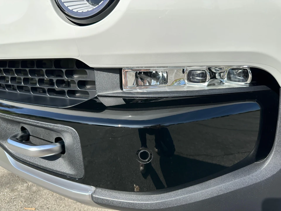 2022 Rivian R1S - Image 16 of 27