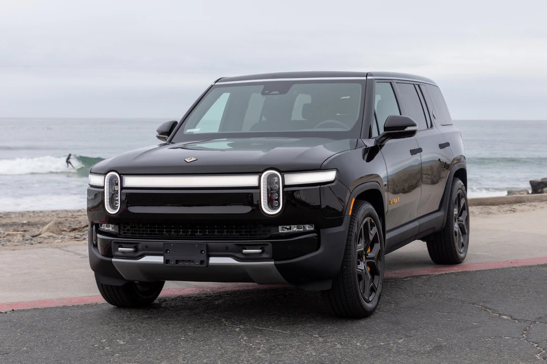 2022 Rivian R1S - Image 6 of 29