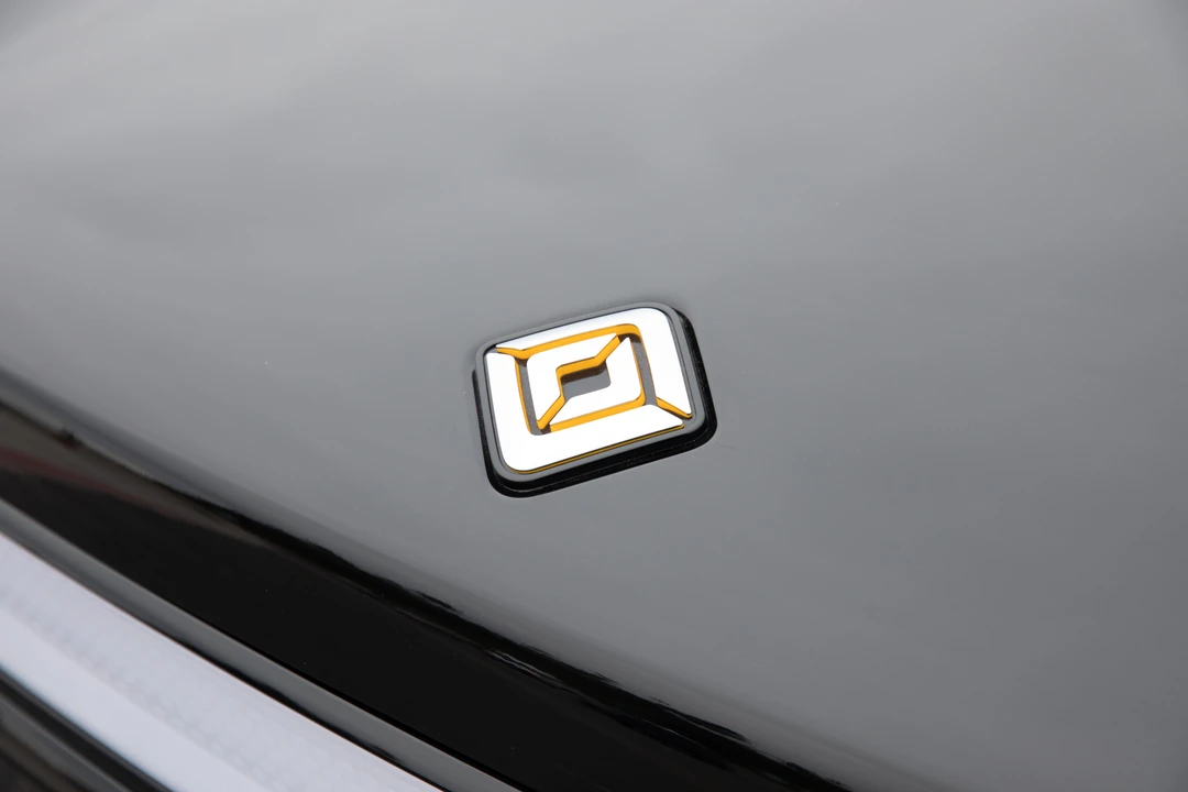 2022 Rivian R1S - Image 17 of 29
