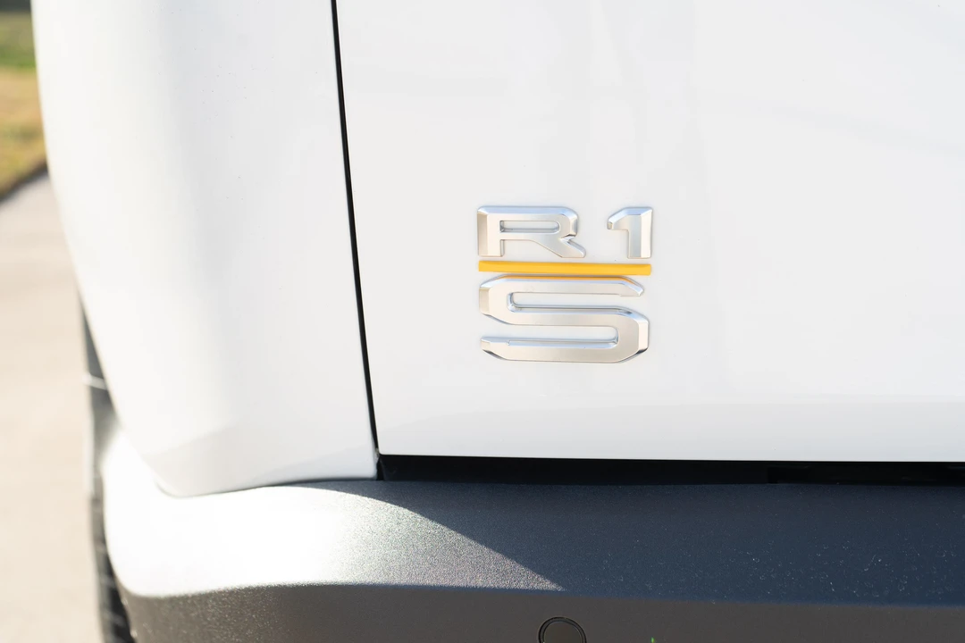 2022 Rivian R1S - Image 14 of 31