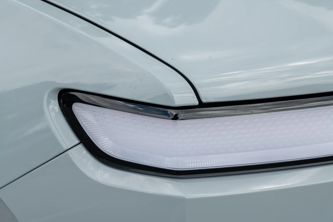 2022 Rivian R1S - Image 10 of 31