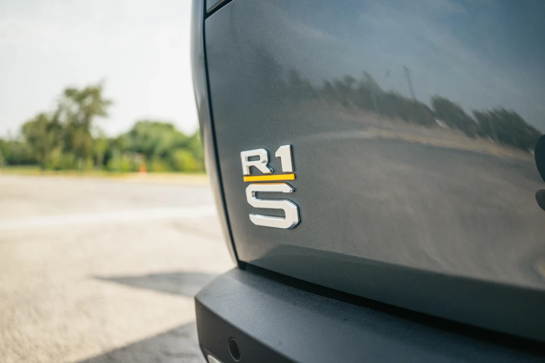 2022 Rivian R1S - Image 25 of 31