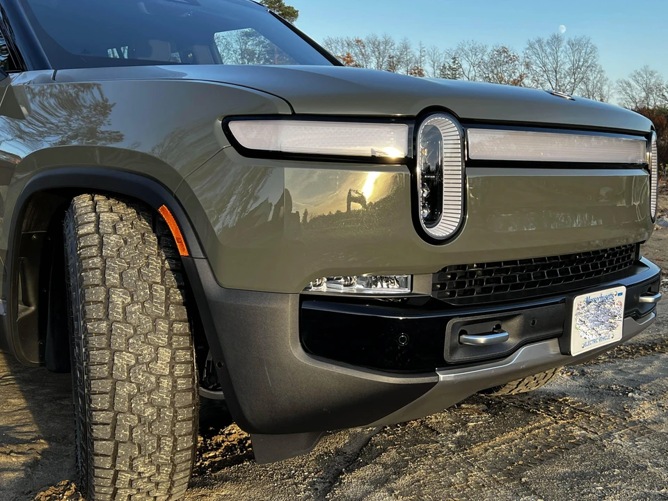 2022 Rivian R1S - Image 19 of 31