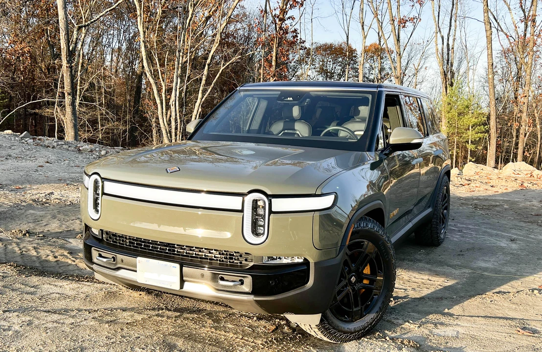 2022 Rivian R1S - Image 7 of 31