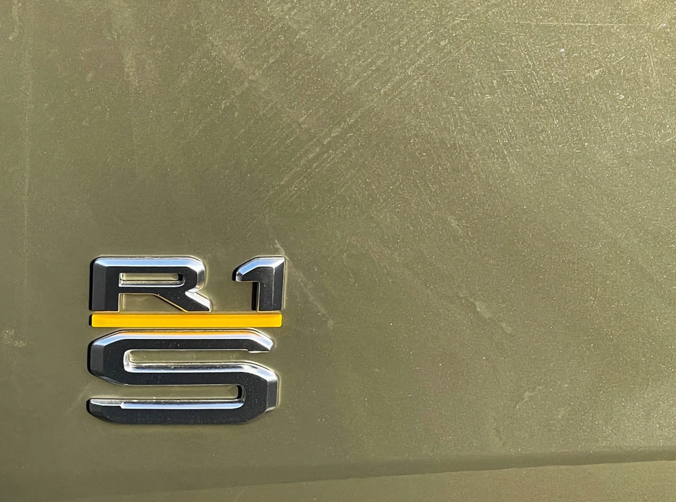 2022 Rivian R1S - Image 28 of 31