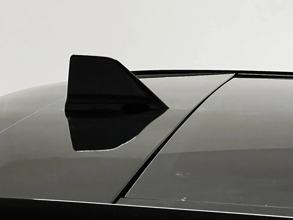 2022 Rivian R1S - Image 29 of 31