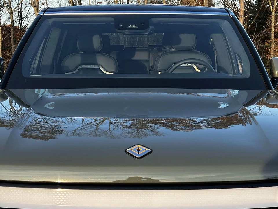 2022 Rivian R1S - Image 22 of 31