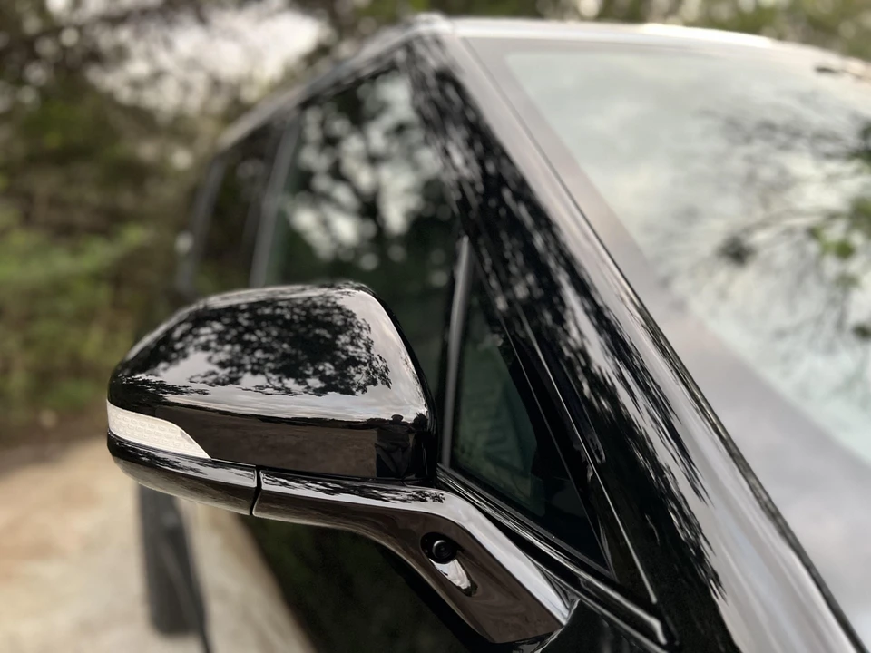 2022 Rivian R1S - Image 22 of 29
