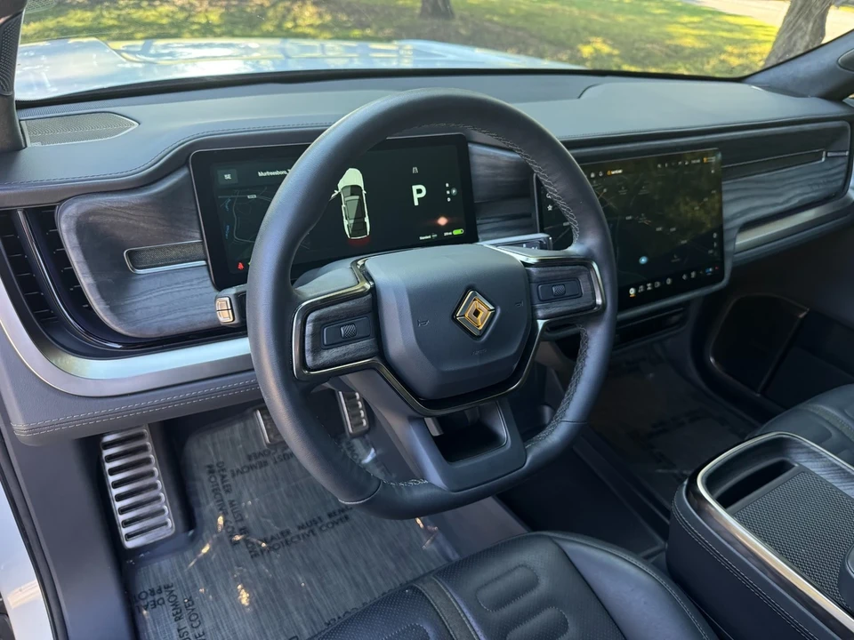 2022 Rivian R1S - Image 17 of 21