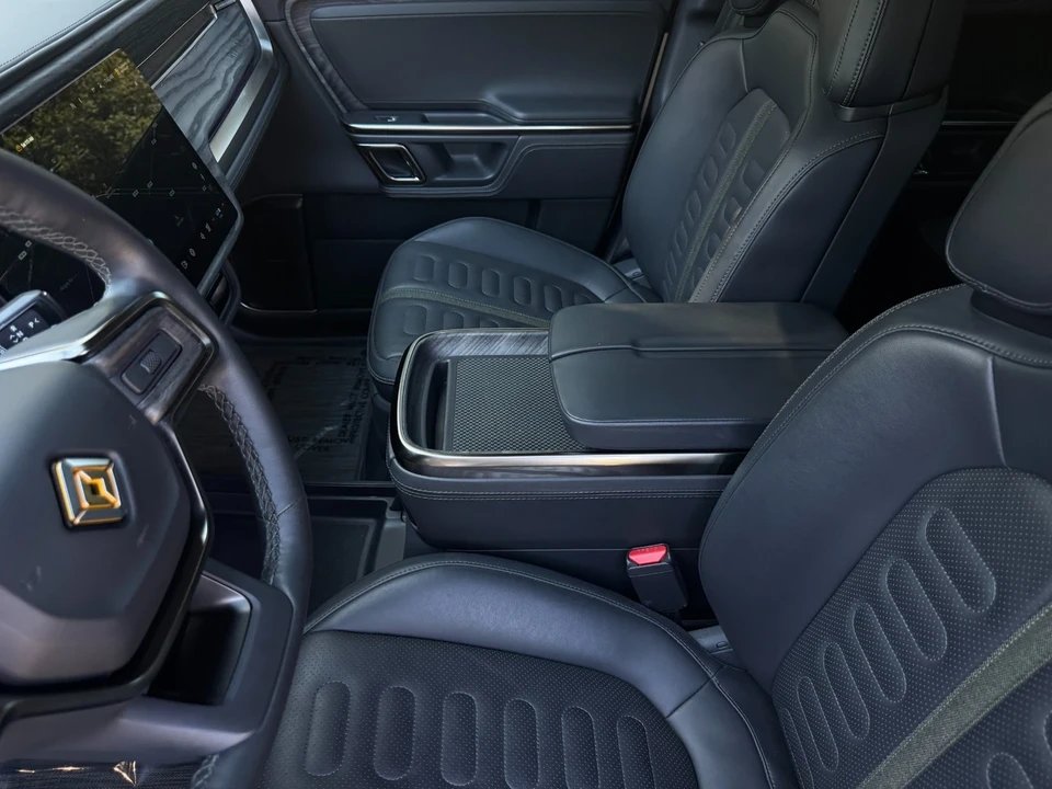 2022 Rivian R1S - Image 12 of 12