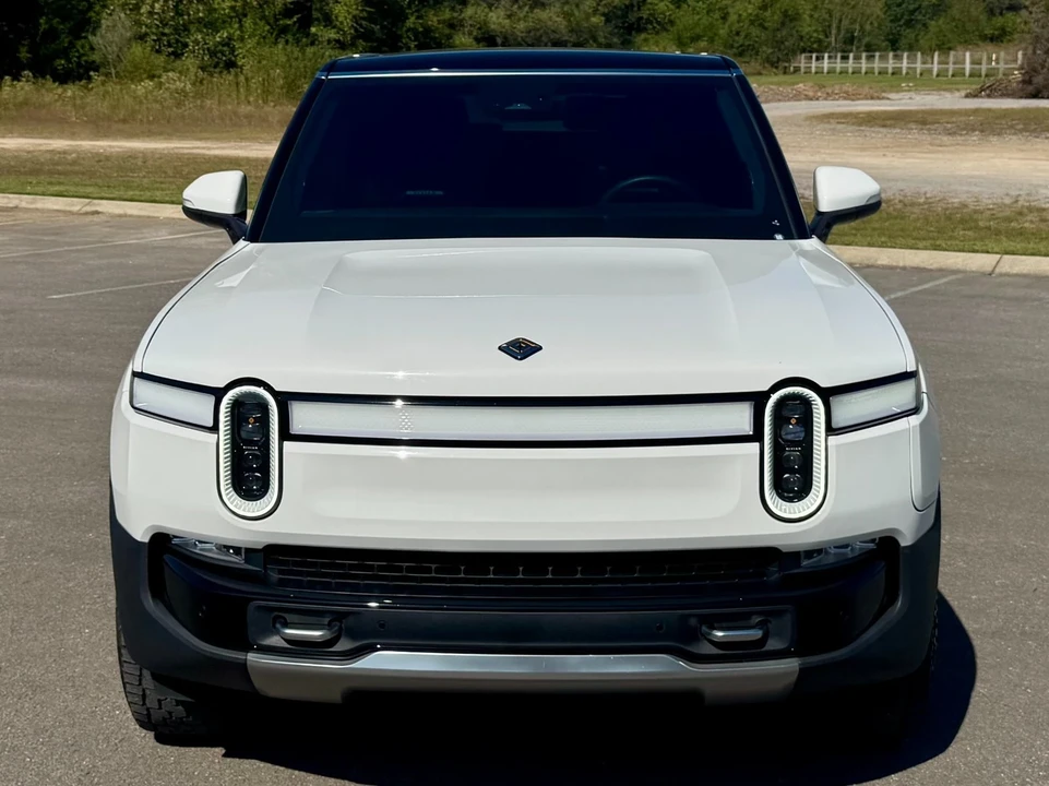 2022 Rivian R1S - Image 5 of 12