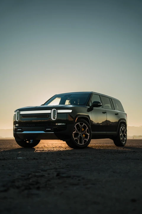 2022 Rivian R1S - Image 3 of 31