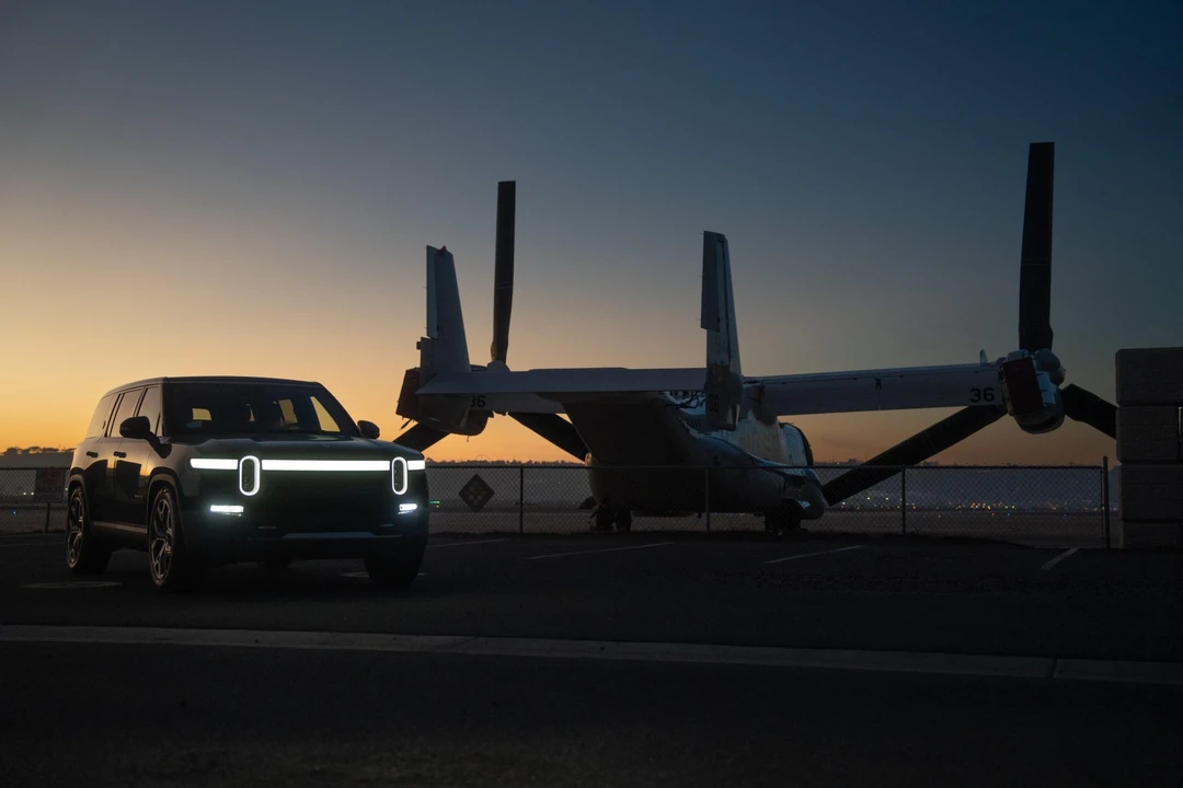 2022 Rivian R1S - Image 22 of 31