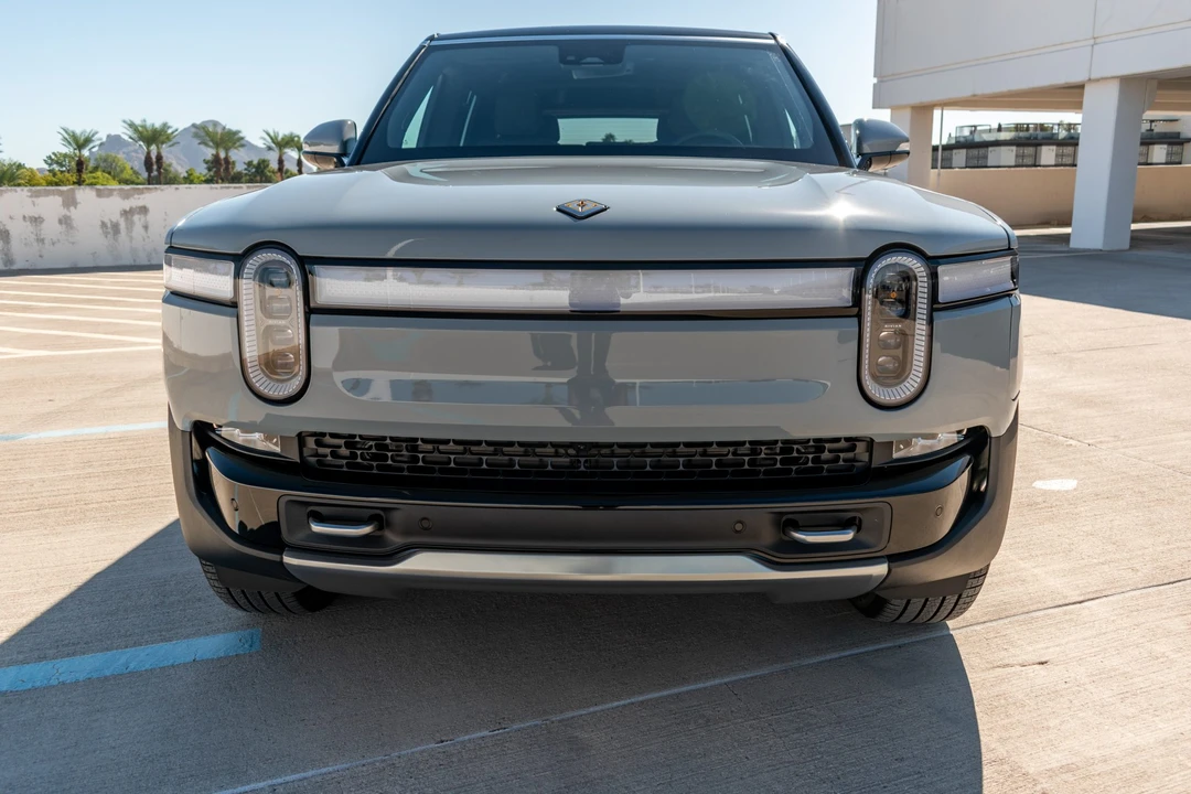 2022 Rivian R1S - Image 4 of 31
