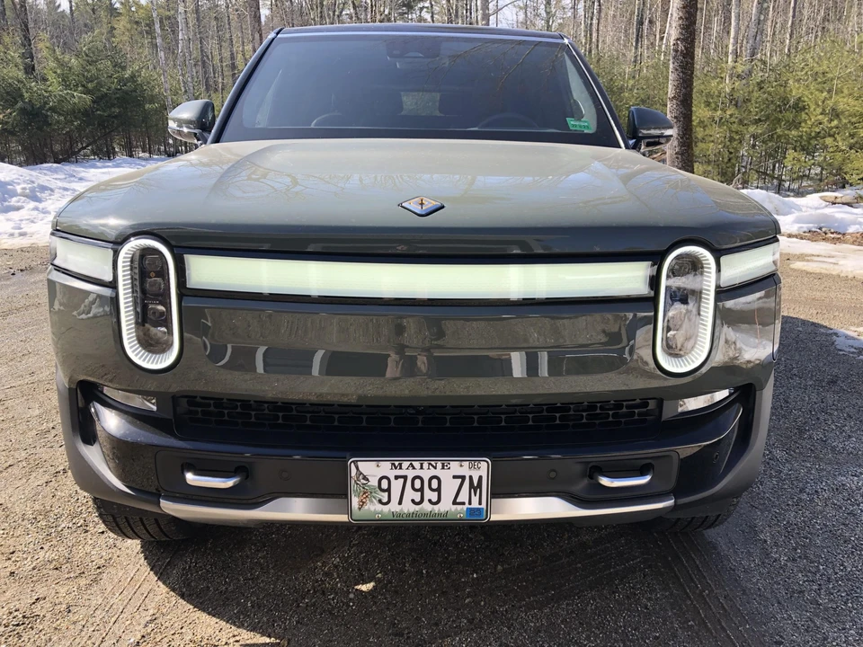 2022 Rivian R1S - Image 16 of 31