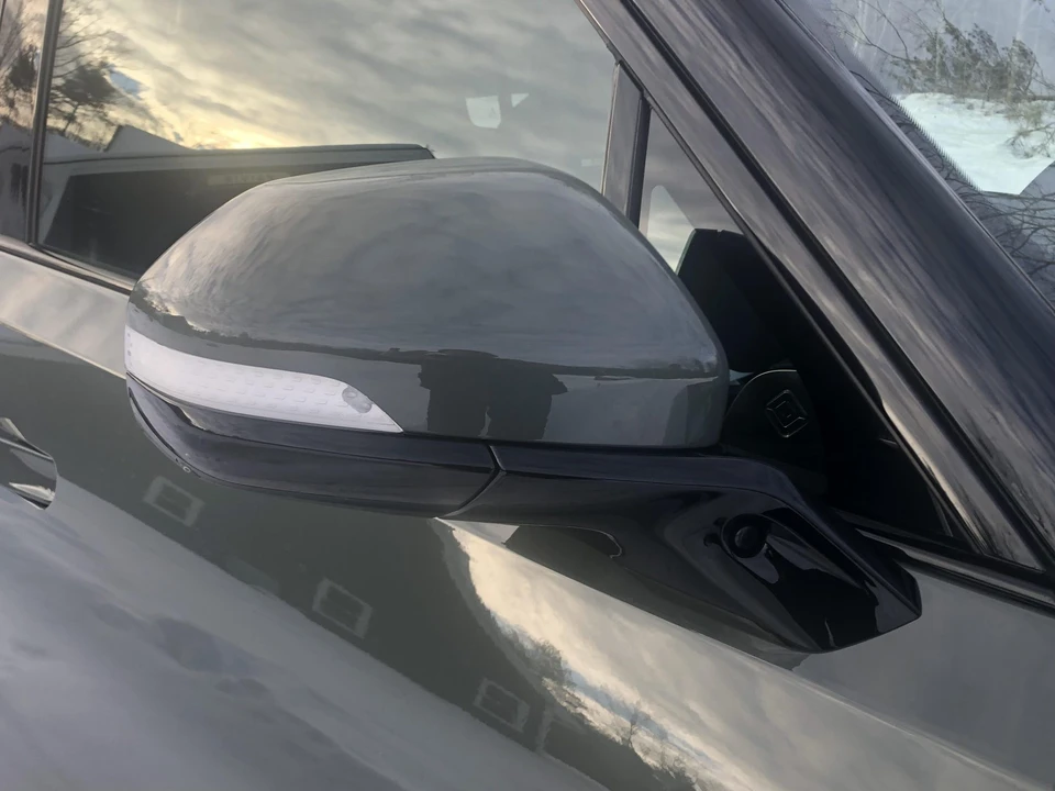2022 Rivian R1S - Image 26 of 31