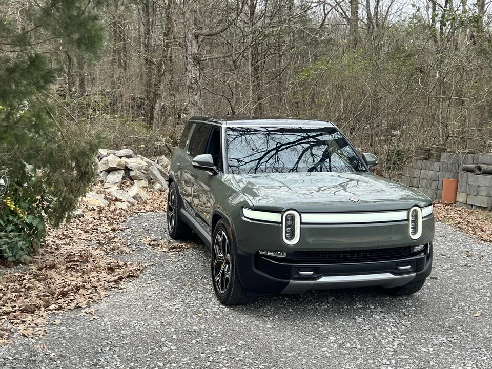 2022 Rivian R1S - Image 31 of 31