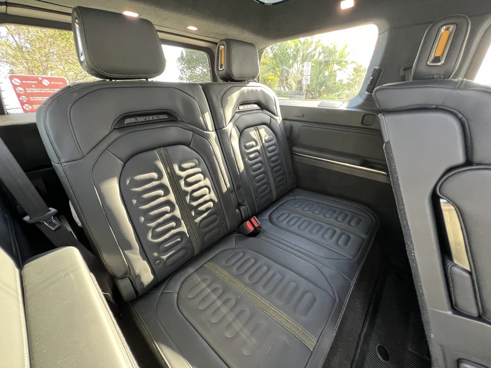 2022 Rivian R1S - Image 31 of 31