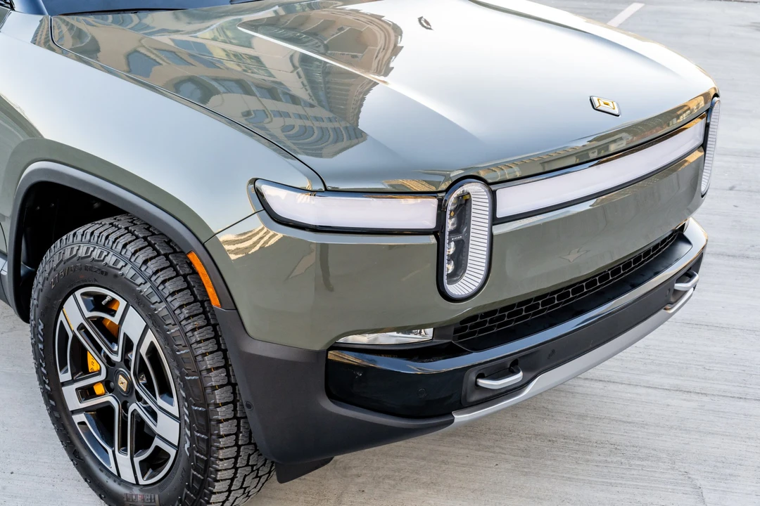 2022 Rivian R1S - Image 23 of 31