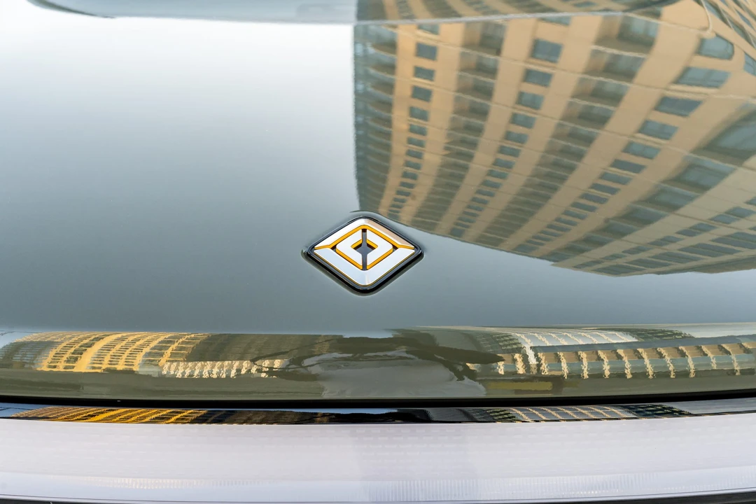 2022 Rivian R1S - Image 22 of 31