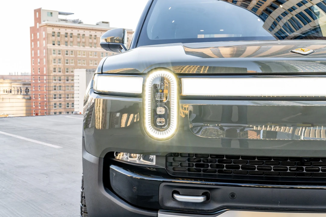 2022 Rivian R1S - Image 21 of 31