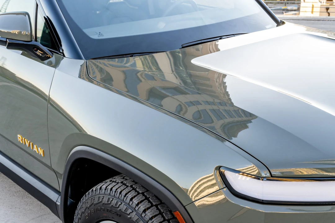 2022 Rivian R1S - Image 24 of 31