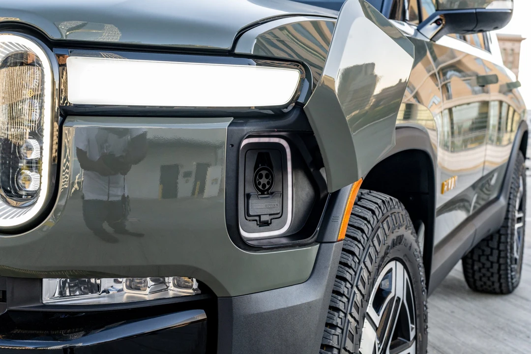 2022 Rivian R1S - Image 20 of 31