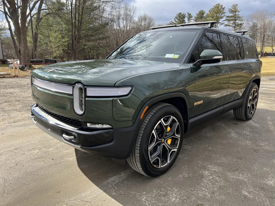 2022 Rivian R1S - Image 21 of 31