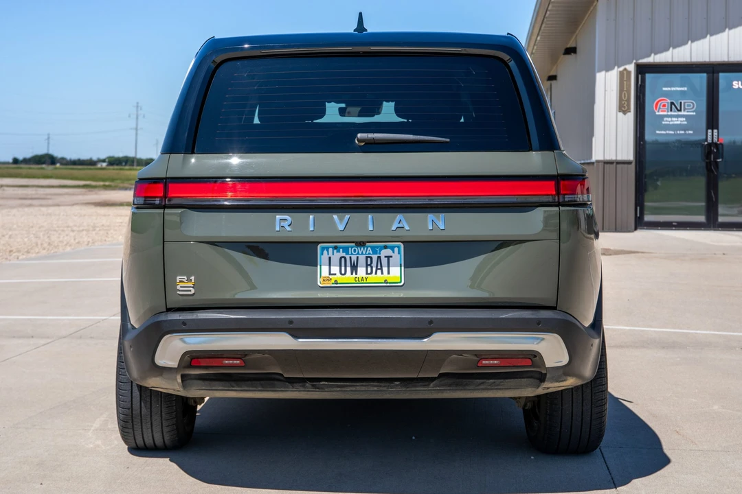 2022 Rivian R1S - Image 5 of 31