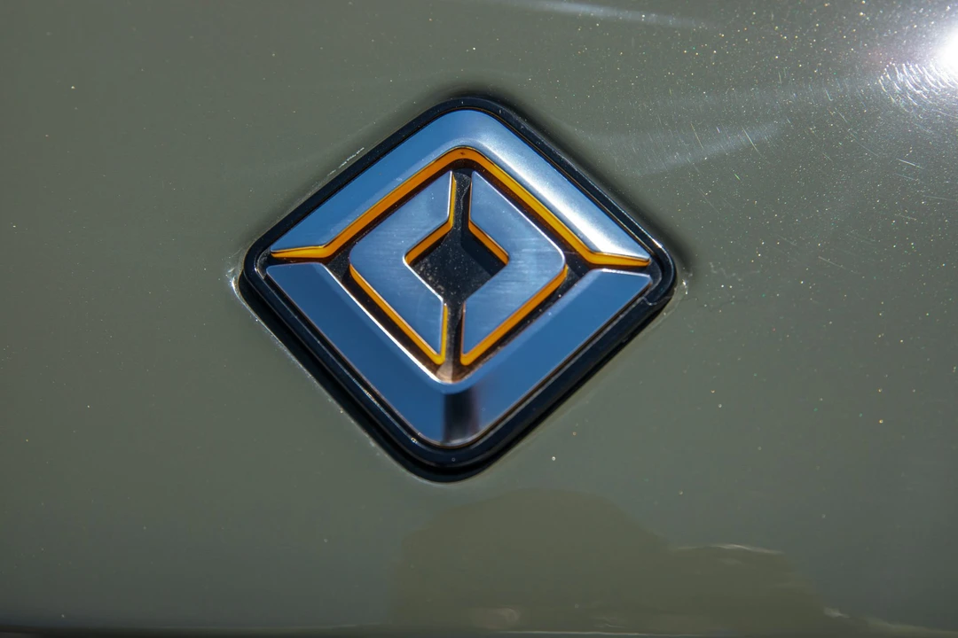 2022 Rivian R1S - Image 24 of 31