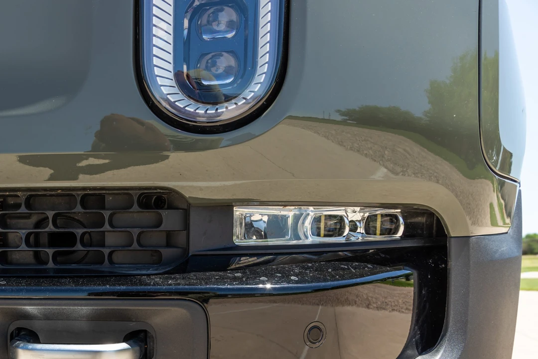2022 Rivian R1S - Image 17 of 31