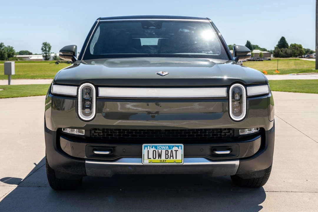 2022 Rivian R1S - Image 9 of 31