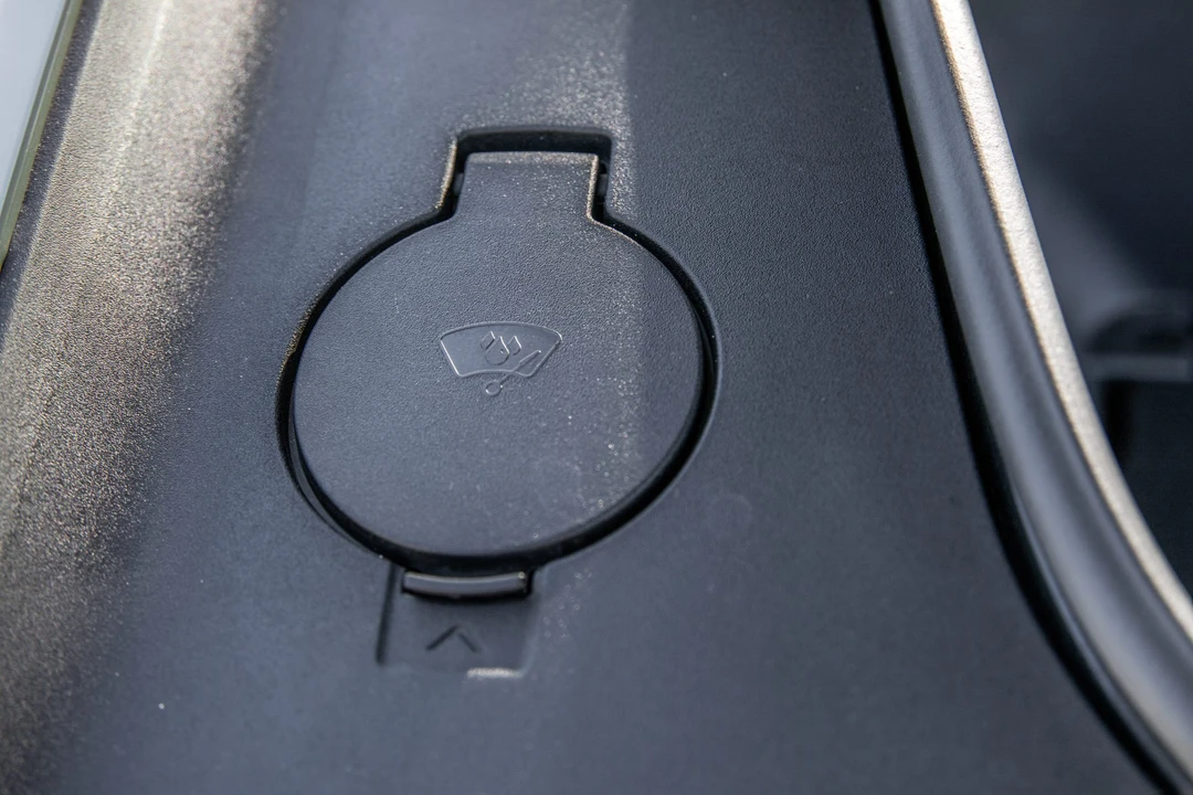 2022 Rivian R1S - Image 22 of 31