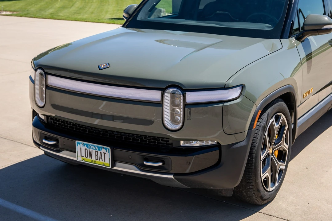 2022 Rivian R1S - Image 10 of 31
