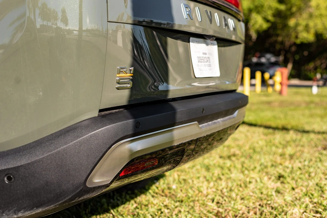 2022 Rivian R1S - Image 24 of 31
