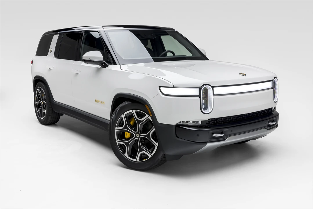 2022 Rivian R1S - Image 10 of 31