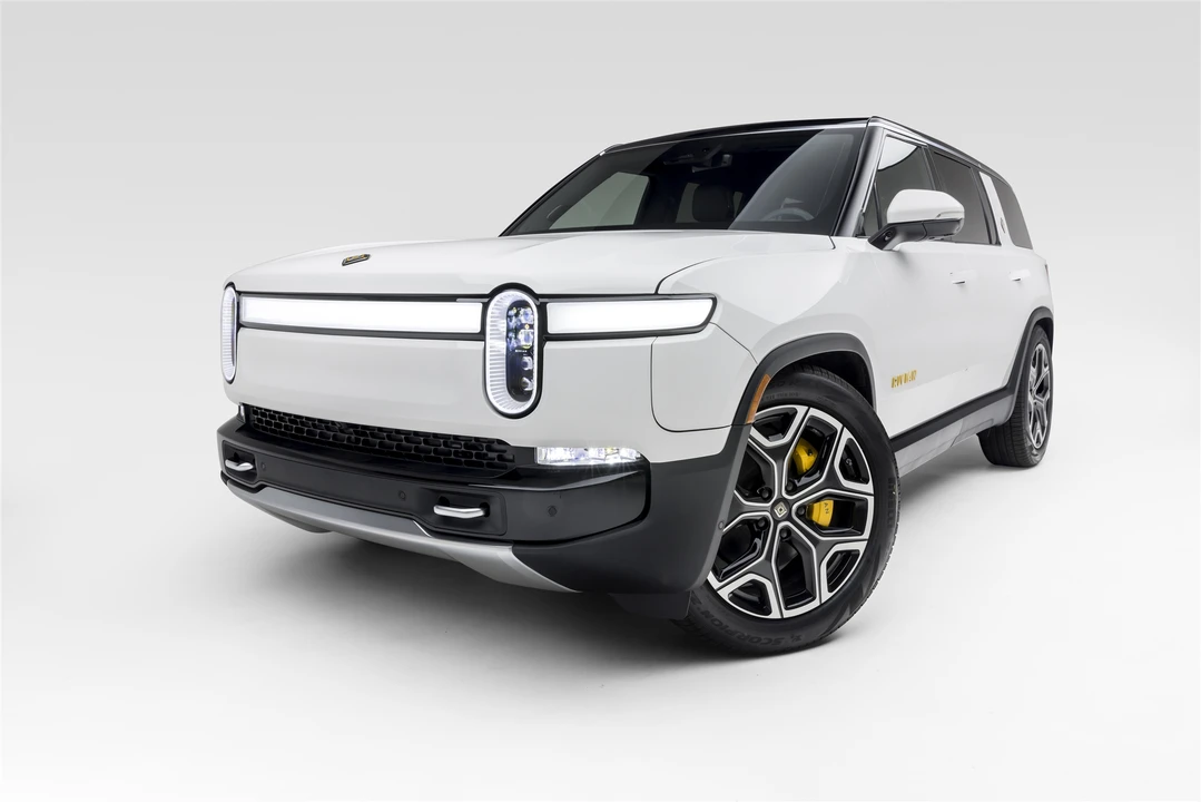 2022 Rivian R1S - Image 4 of 31