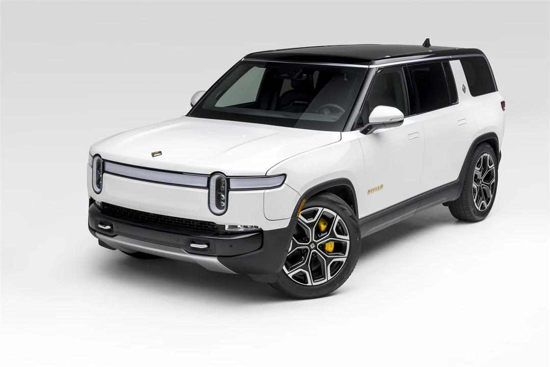 2022 Rivian R1S - Image 5 of 31