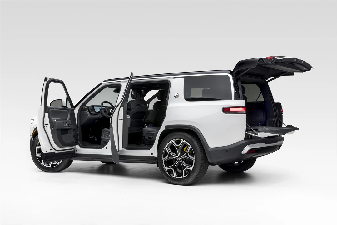 2022 Rivian R1S - Image 23 of 31