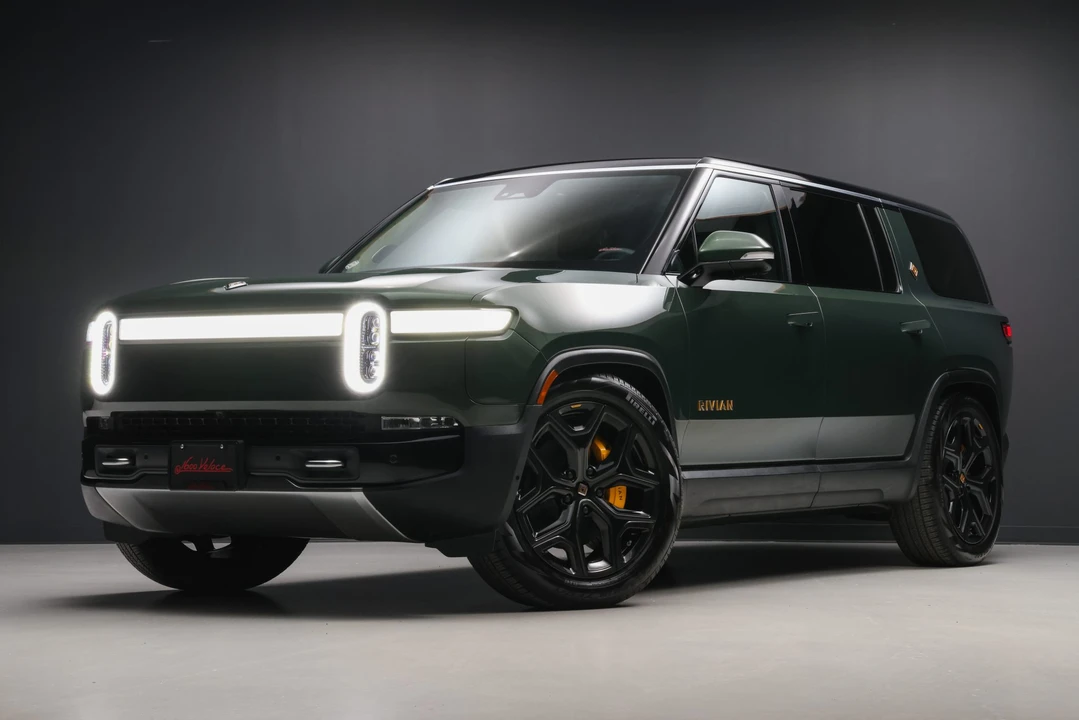2022 Rivian R1S - Image 6 of 31