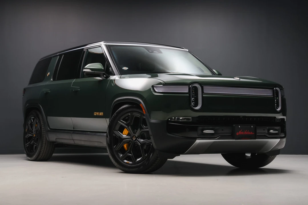2022 Rivian R1S - Image 16 of 31